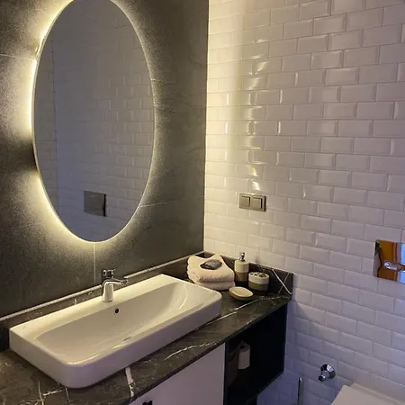 C-lounge Cleopatra Apaprtment Апартаменты *